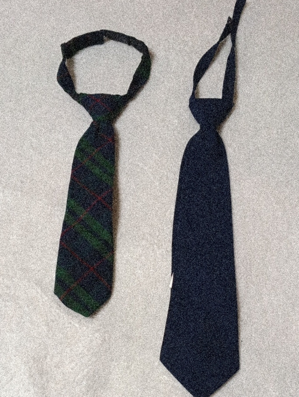 KIDS Pre-Tied Green Plaid & Navy School Ties - Classic Neckwear
